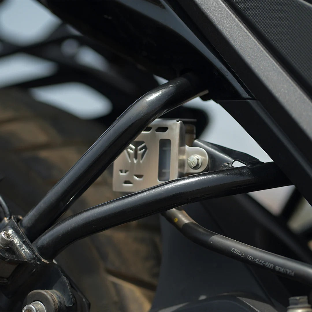 MOTO TORQUE RESERVOIR OIL GUARD FOR HONDA CB 200X (SS)